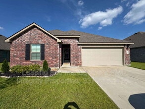 Building Photo - 113 S Lakepointe Dr