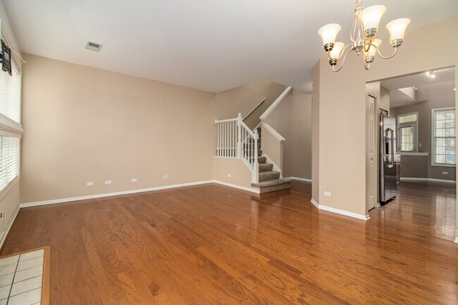 Building Photo - 911 Sheridan Cir