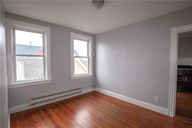 Building Photo - 107 Pocasset Ave