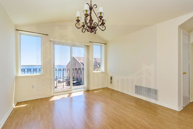 Foto del edificio - 1424 Outlook Ave