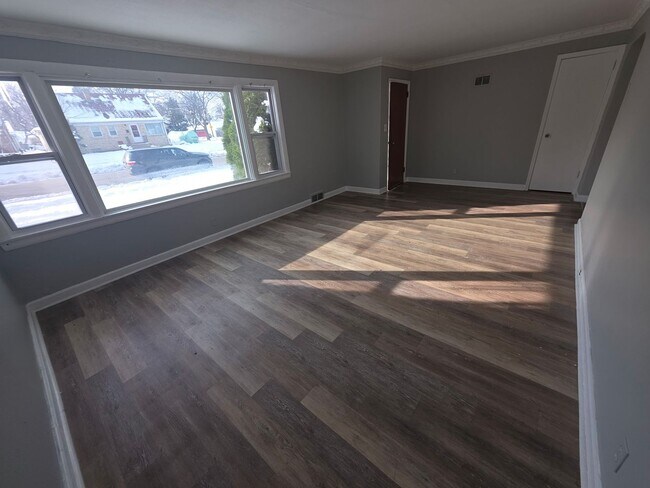 Foto del edificio - 7348 W Medford Ave