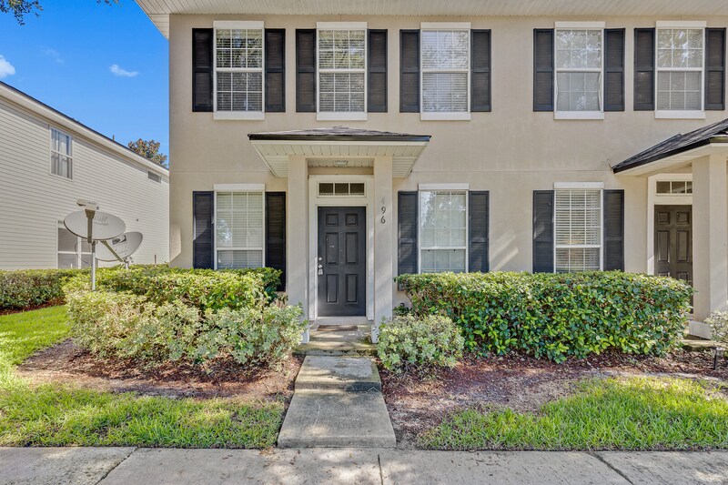 Primary Photo - 496 Sherwood Oaks Dr