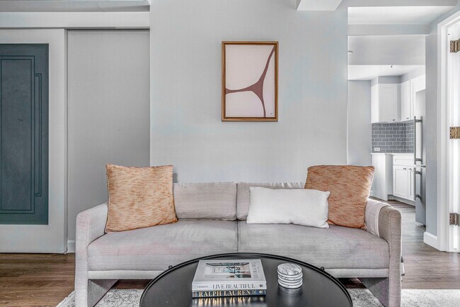 Foto del edificio - 240 W 73rd St