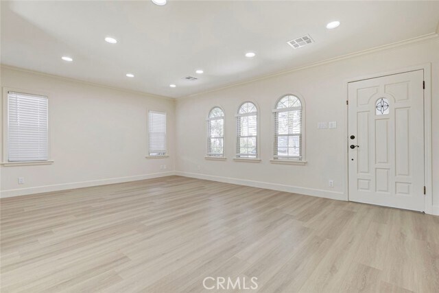 Foto del edificio - 5709 Beck Ave