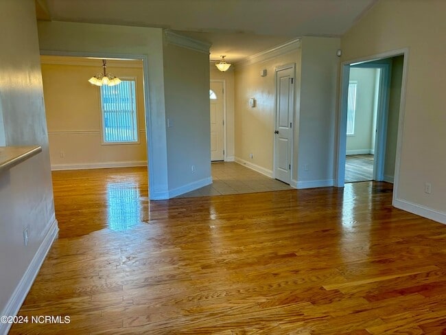 Building Photo - 7109 Verona Dr