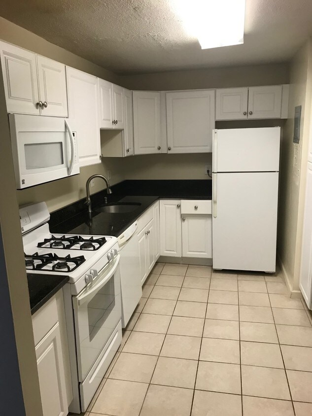 11801 Rockville Pike Unit 510, North Bethesda, MD 20852 Condo for