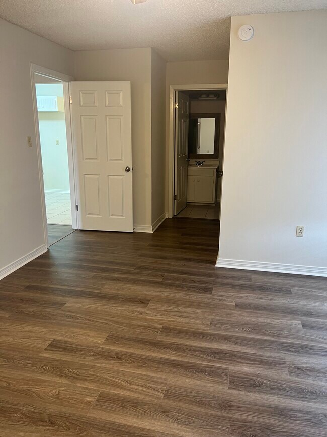 Dormitorio 1 - 6377 Quin Dr