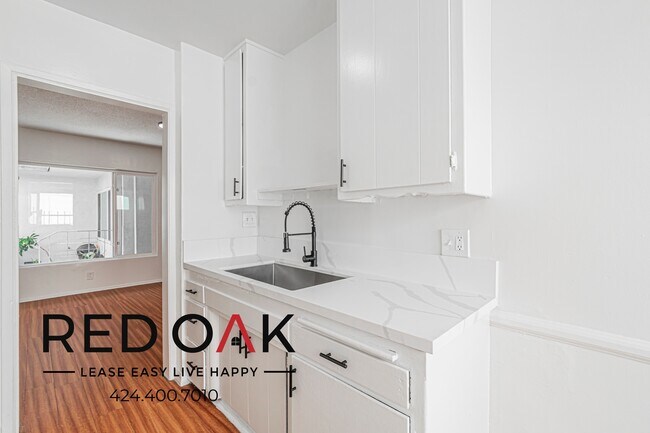 Foto del edificio - 439 S Catalina St