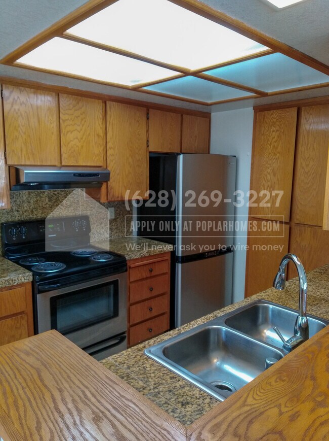 Foto del edificio - 892 Cherry Glen Terrace