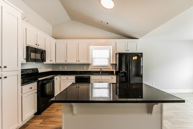 Building Photo - 74 Heartland Cir
