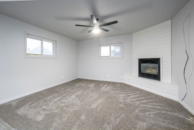 Foto del edificio - 445 N 100 E