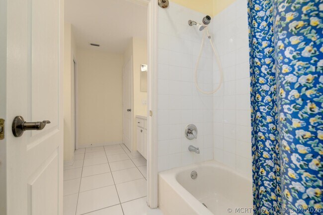 Foto del edificio - 1676 SW Harbour Isles Cir