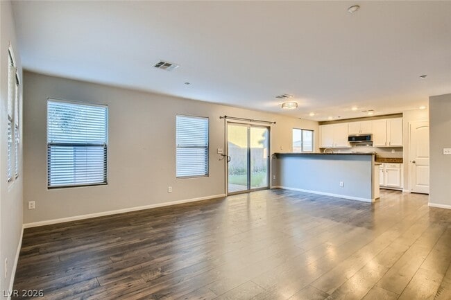 Foto del edificio - 10718 Mason Hill Ave