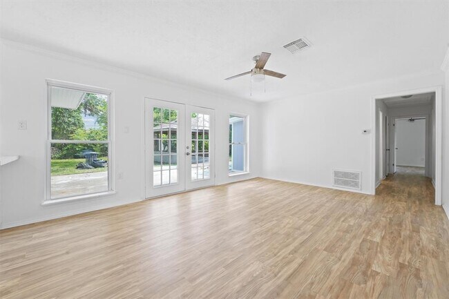 Foto del edificio - 606 Meadowlawn St