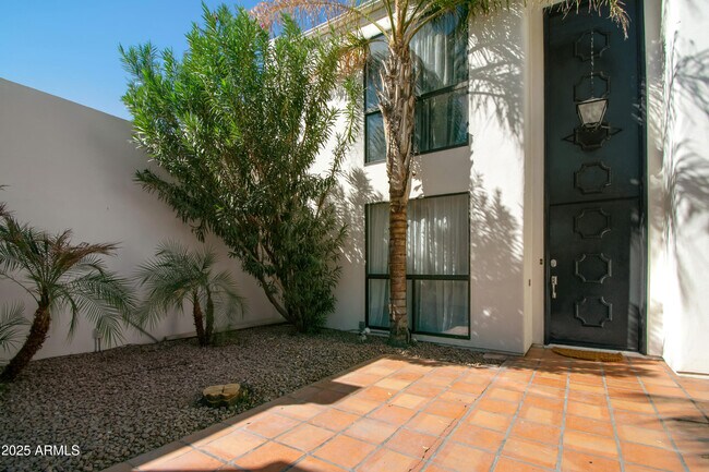 Foto del edificio - 6818 N 72nd Pl