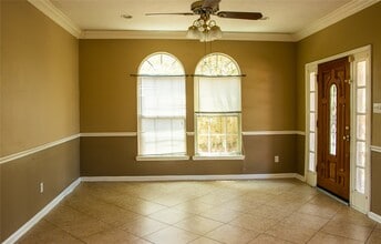 Building Photo - 1513 Scarborough Ln