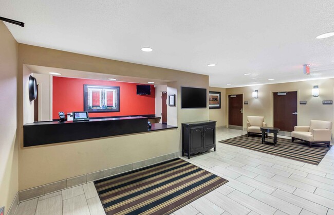 Foto del edificio - Furnished Studio-Milwaukee - Wauwatosa