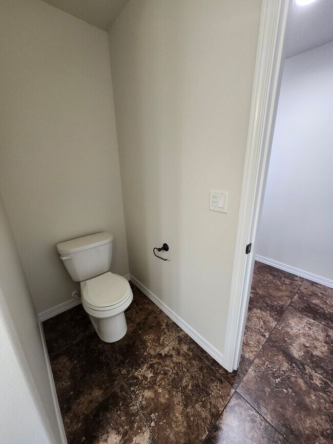 Foto del edificio - $700 Move-in Special! Beautiful South Rich...