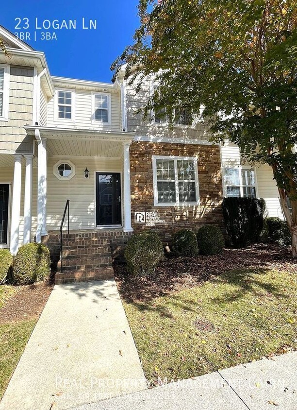 Foto principal - Braxton Park 3 Bedroom 2.5 Bath Townhome