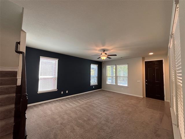 Foto del edificio - 812 Birdie Dr