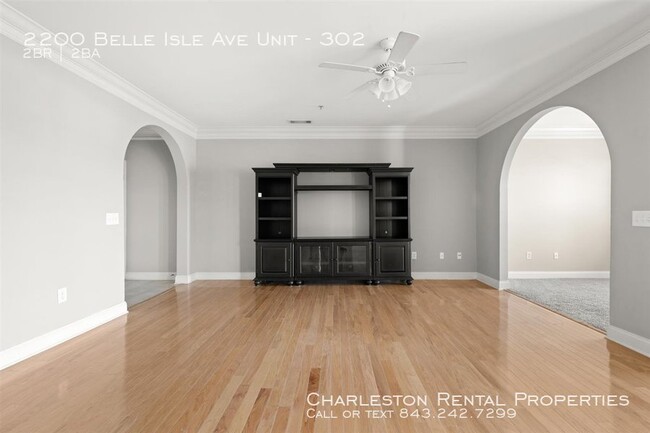 Building Photo - 2200 Belle Isle Ave