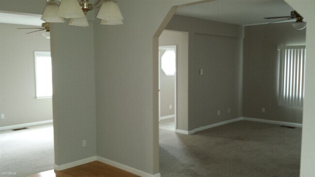 Foto del edificio - 4 br, 3 bath House - 579 Sheldon Ave SE