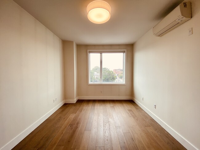 Building Photo - 2915 Avenue D Ave