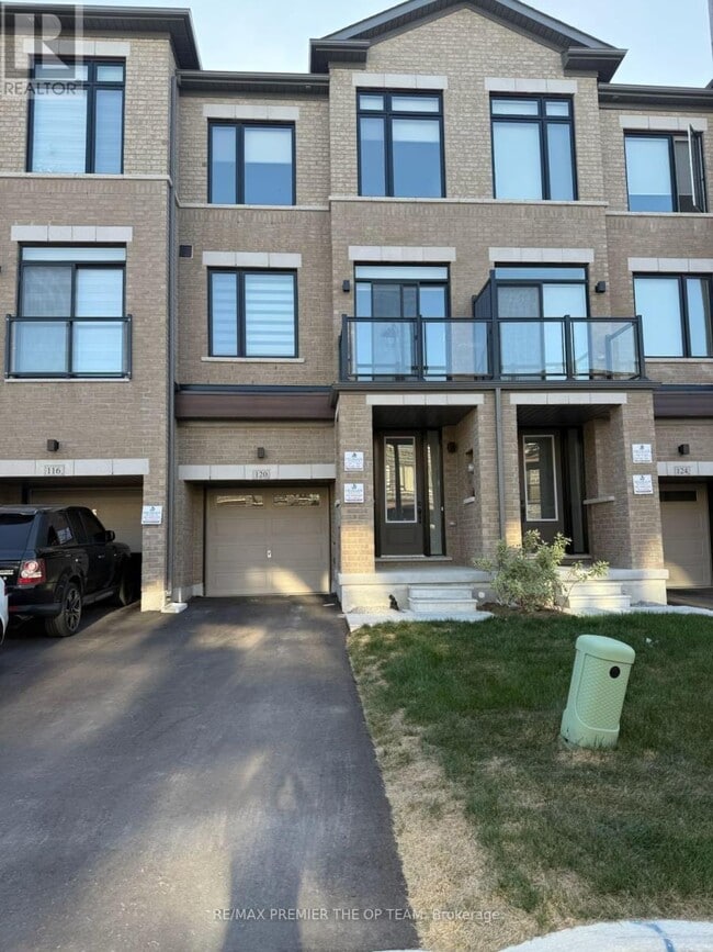 Building Photo - 3737 Major MacKenzie Dr W