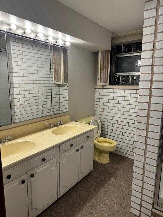 Foto del edificio - 1600 N 17th Ave