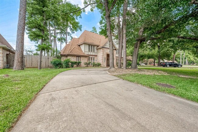 Building Photo - 11302 Hylander Dr