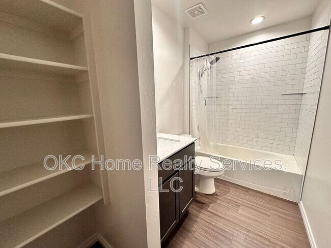 Foto del edificio - 4416 Colt Dr