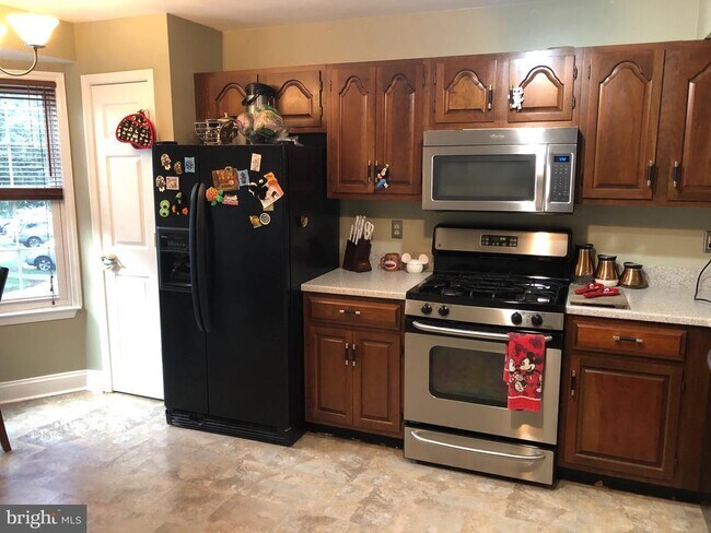 Building Photo - 44110 Gala Cir
