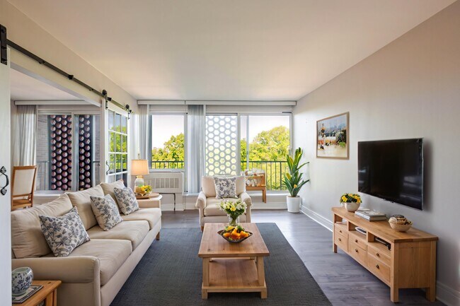 Foto del edificio - 800 4th St NW