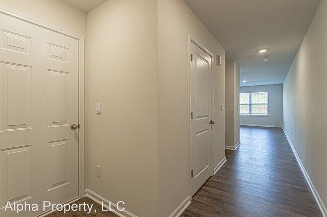Building Photo - 4 br, 2.5 bath House - 1108 S Norwhich Lane