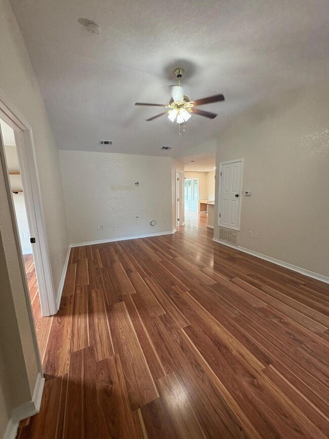 Foto del edificio - 2864 Shoffner Ave