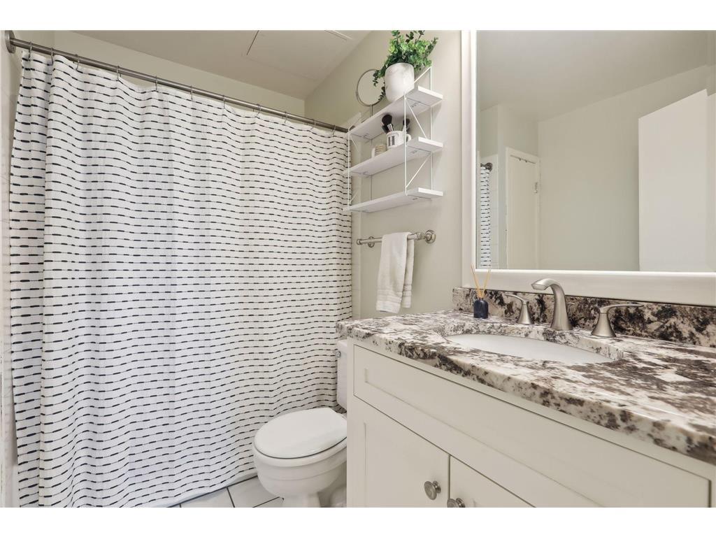 3131 Excelsior Blvd Unit 710, Minneapolis, MN 55416 Room for Rent in Minneapolis, MN