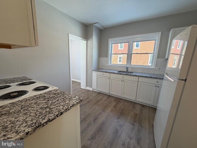 Foto del edificio - 317 W Broad St