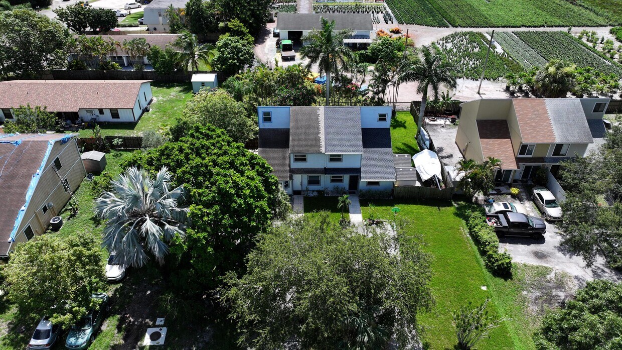 Foto principal - 9243 Green Meadows Way