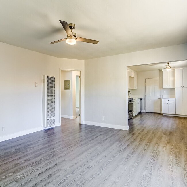 Building Photo - Modern & Beautiful! 2-Bedroom, 1-Bathroom ...