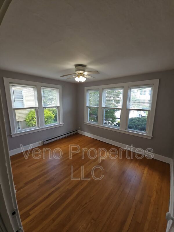 Foto del edificio - 99 Winthrop Ave