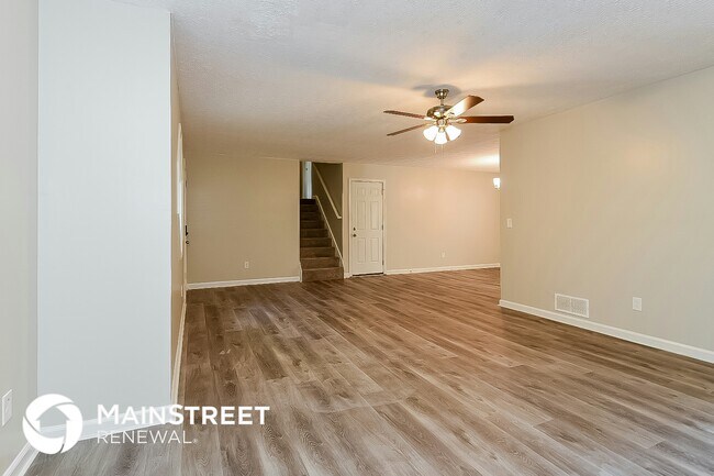 Foto del edificio - 8050 Sumit Wood Dr NW