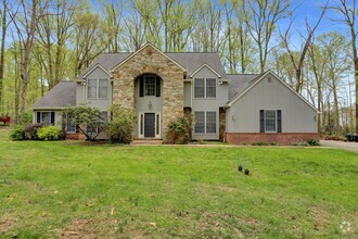 Building Photo - 2121 Harmony Woods Rd