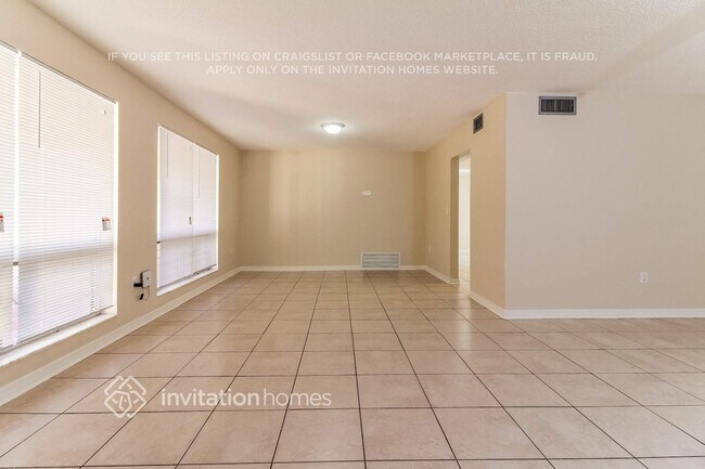 Foto del edificio - 7937 Fairway Blvd
