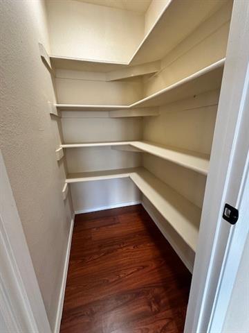 Foto del edificio - 5714 Cedar Creek Dr