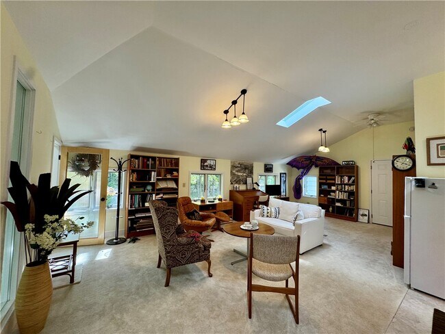 Foto del edificio - 333 Colebrook Dr