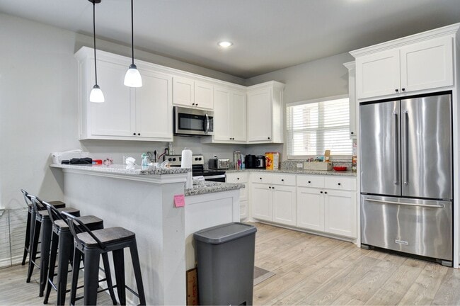 Photo - 2804 W Bewick St House