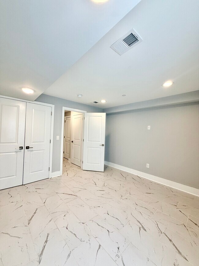 Foto del edificio - 1302 N Marshall St