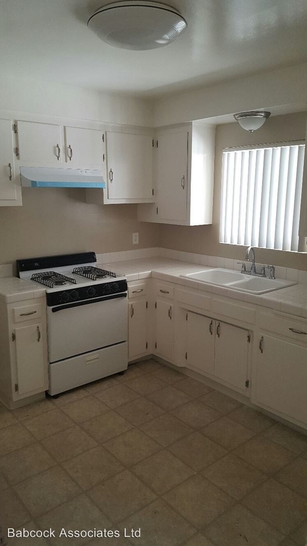 Foto del edificio - 12524 Birch Ave