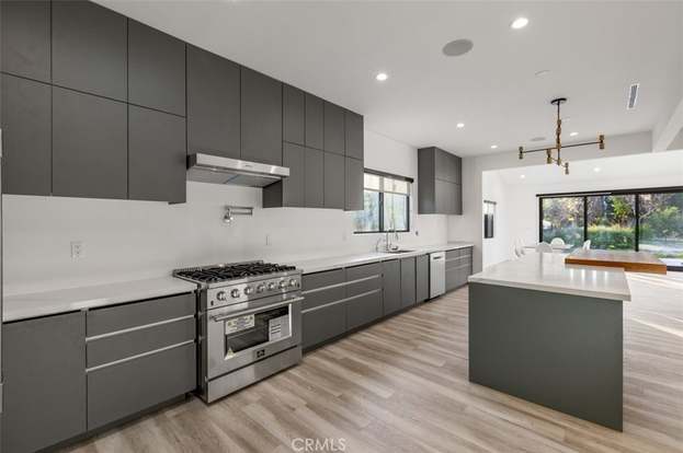 Foto del edificio - 5301 Crebs Ave