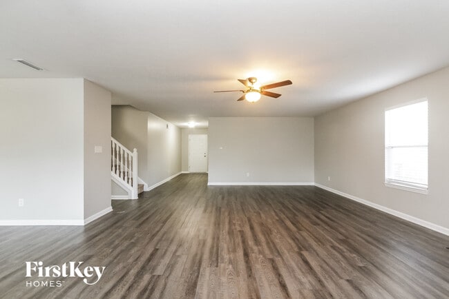 Building Photo - 5671 W Woodview Trail